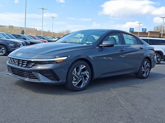 New 2026 Hyundai Elantra Limited image 2