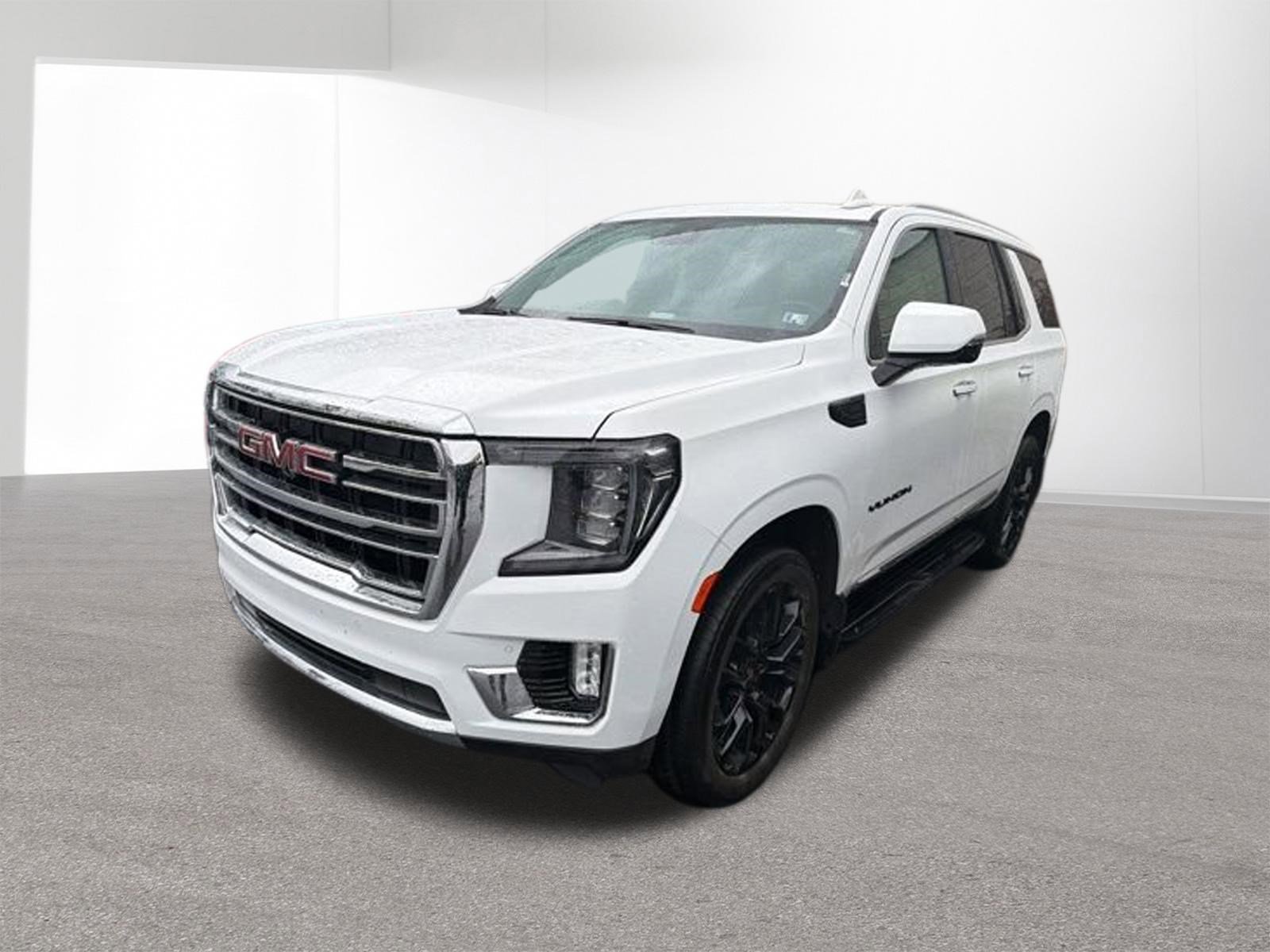 Used 2023 GMC Yukon SLT w/ SLT Premium Package AWD/4WD image 2