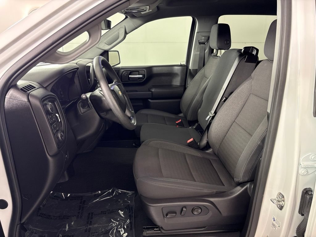 Certified 2026 Chevrolet Silverado 1500 Custom AWD/4WD image 29