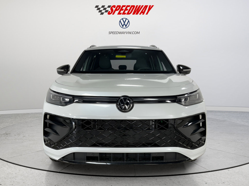Certified 2025 Volkswagen Tiguan SE R-Line AWD/4WD image 2
