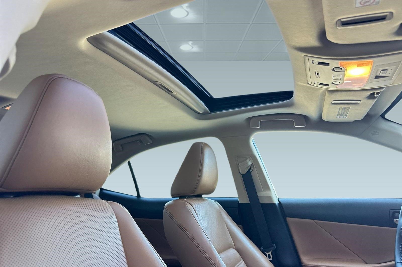 Used 2014 Lexus IS 350 w/ Luxury Package w/Brown Wood image 14