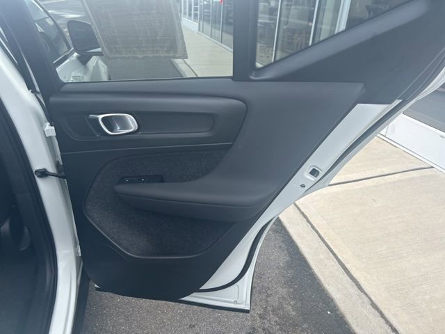 Certified 2025 Volvo XC40 B5 Plus image 12