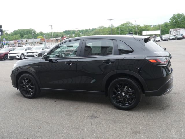 Used 2025 Honda HR-V Sport image 8