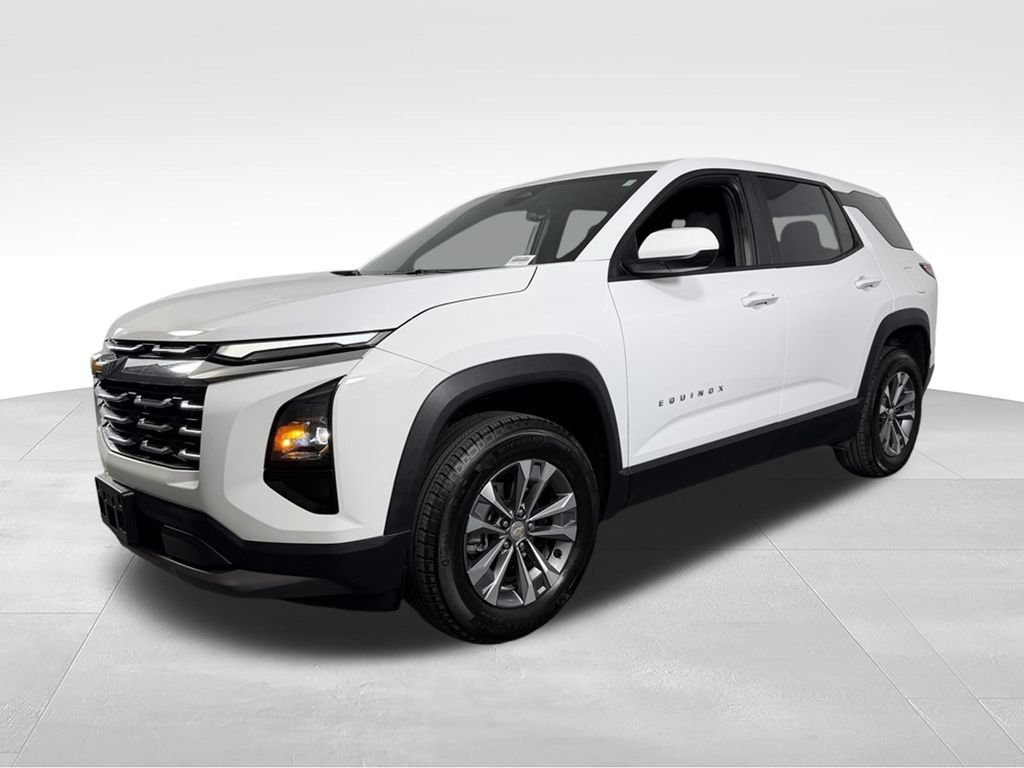 Used 2026 Chevrolet Equinox LT AWD/4WD image 3