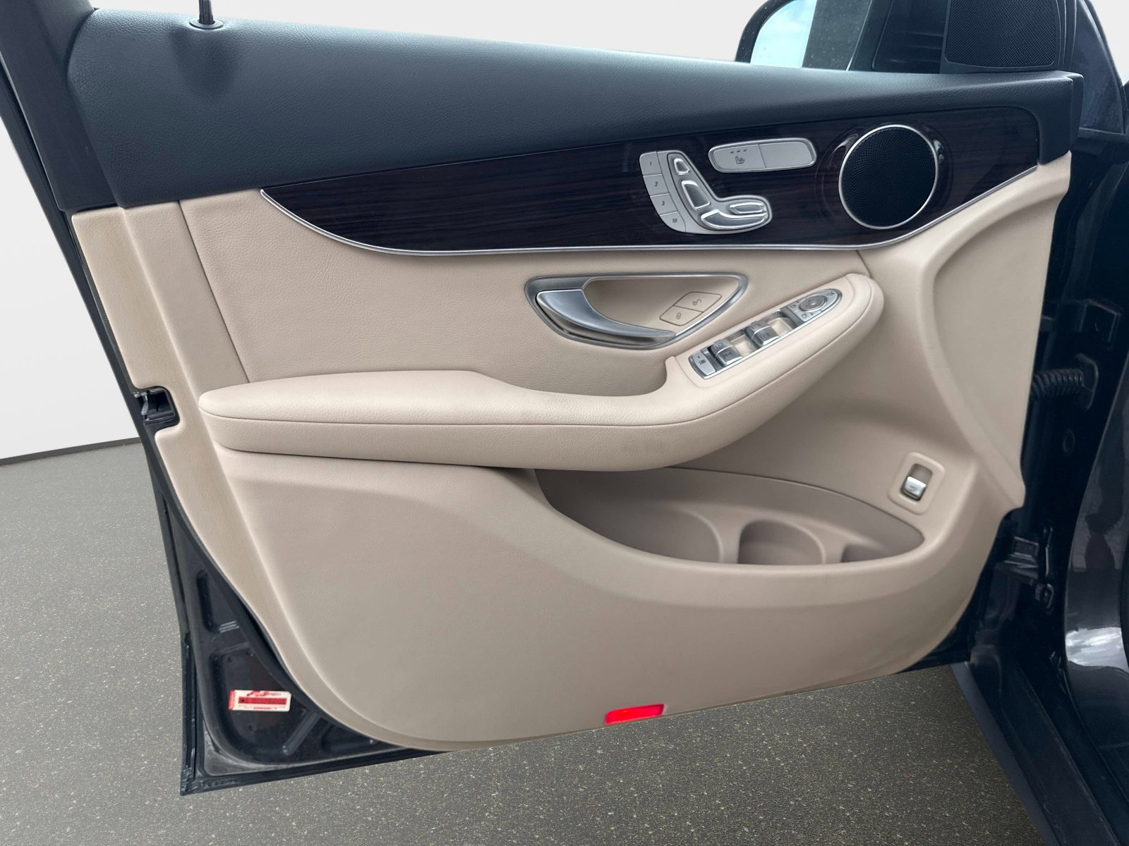 Certified 2020 Mercedes-Benz GLC 300 image 16