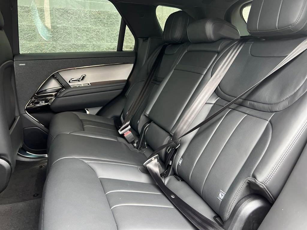 New 2025 Land Rover Range Rover Sport Dynamic SE image 5