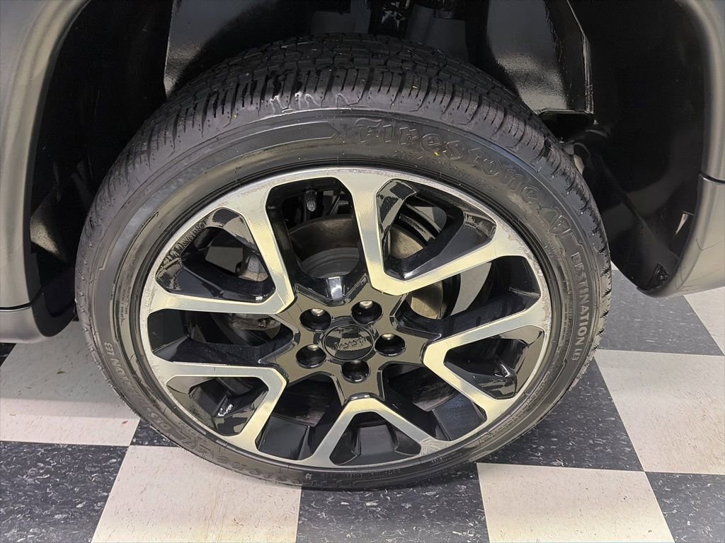 Used 2017 Jeep Compass Limited AWD/4WD image 9