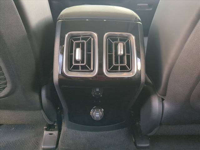 Used 2025 Kia Sorento SX AWD/4WD image 18