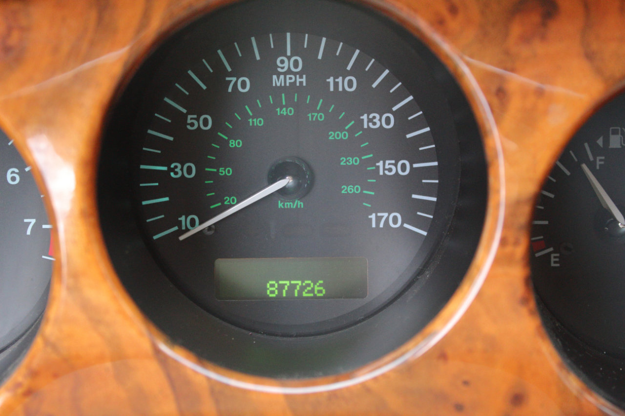 Used 2003 Jaguar XK8 Coupe image 35