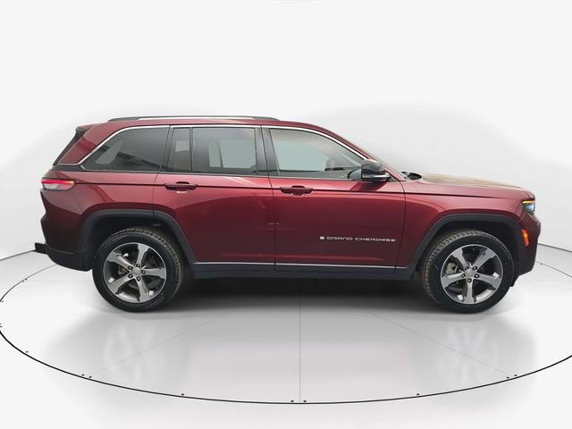 Used 2023 Jeep Grand Cherokee Limited w/ Trailer Tow Prep Group (B) image 11