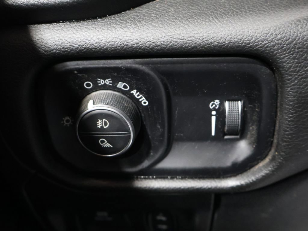 Used 2023 RAM 1500 Big Horn image 33