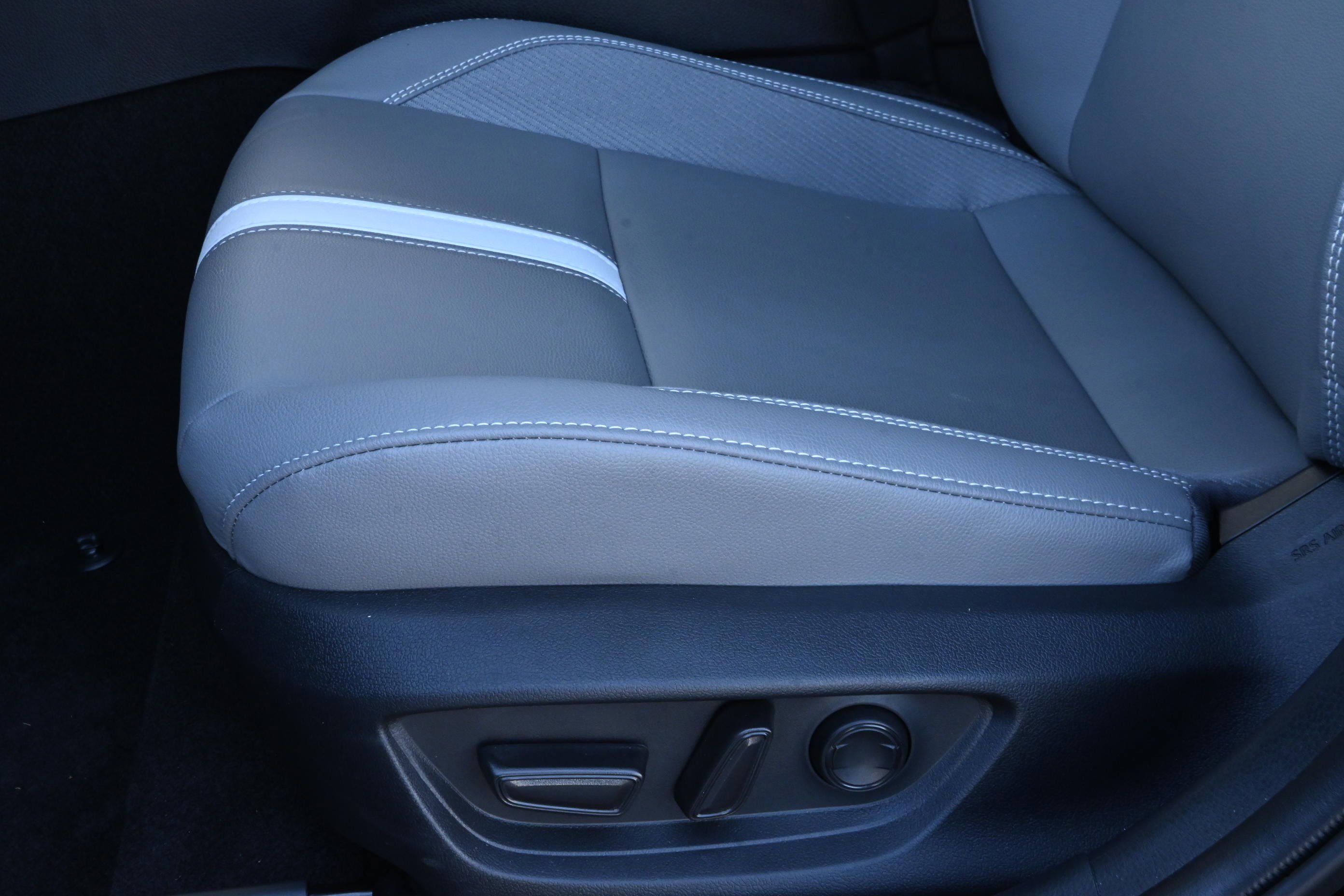 Used 2025 Toyota Camry SE image 27