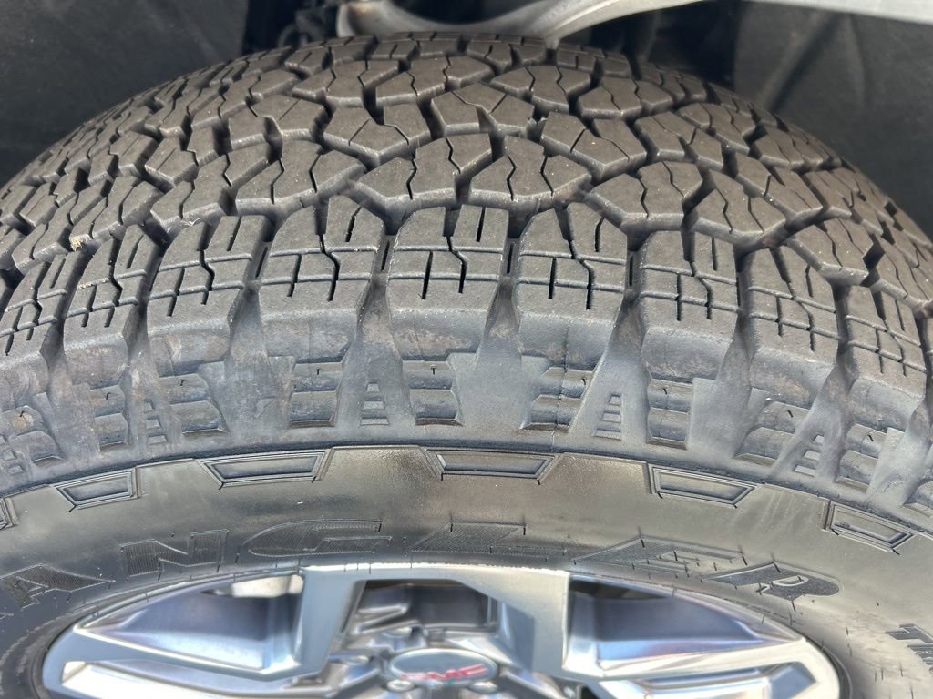 Used 2026 GMC Sierra 1500 SLT w/ SLT Premium Plus Package image 28