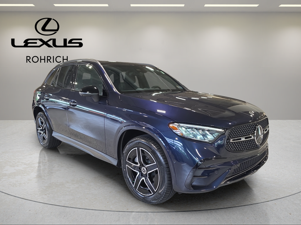 Used 2024 Mercedes-Benz GLC 300 4MATIC image 4