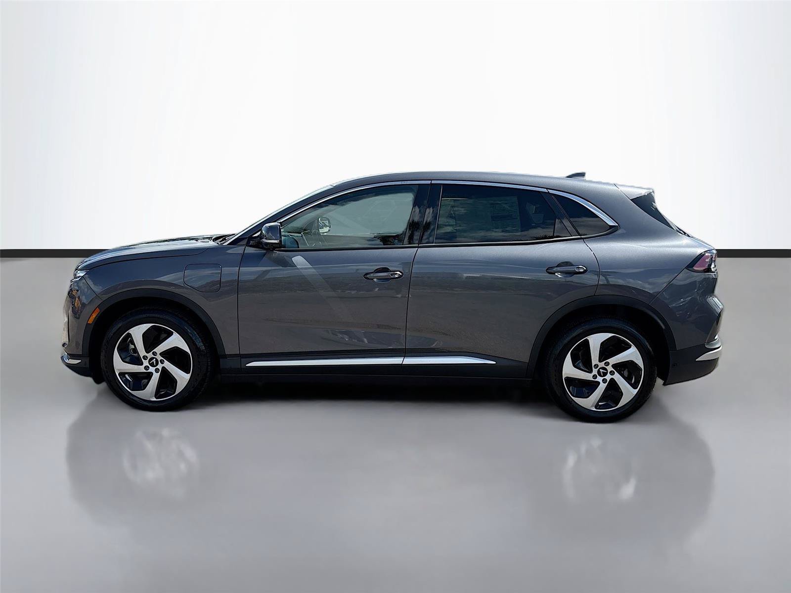 New 2025 VinFast VF 8 Eco AWD/4WD image 4