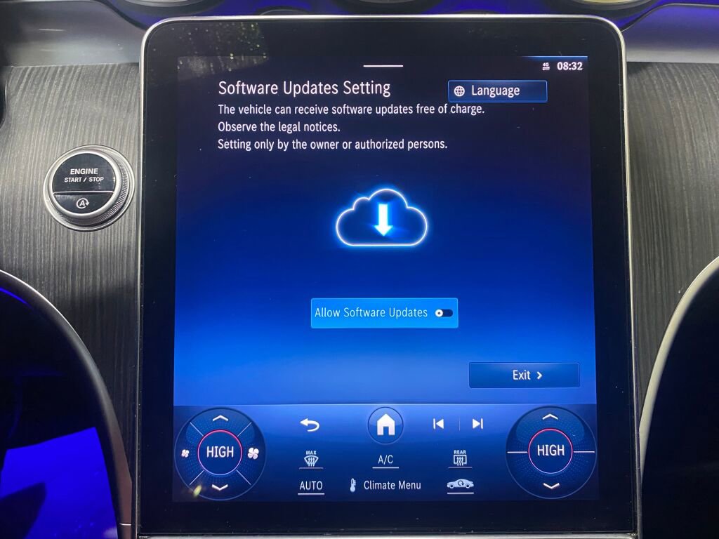 Used 2023 Mercedes-Benz C 300 4MATIC Sedan image 11