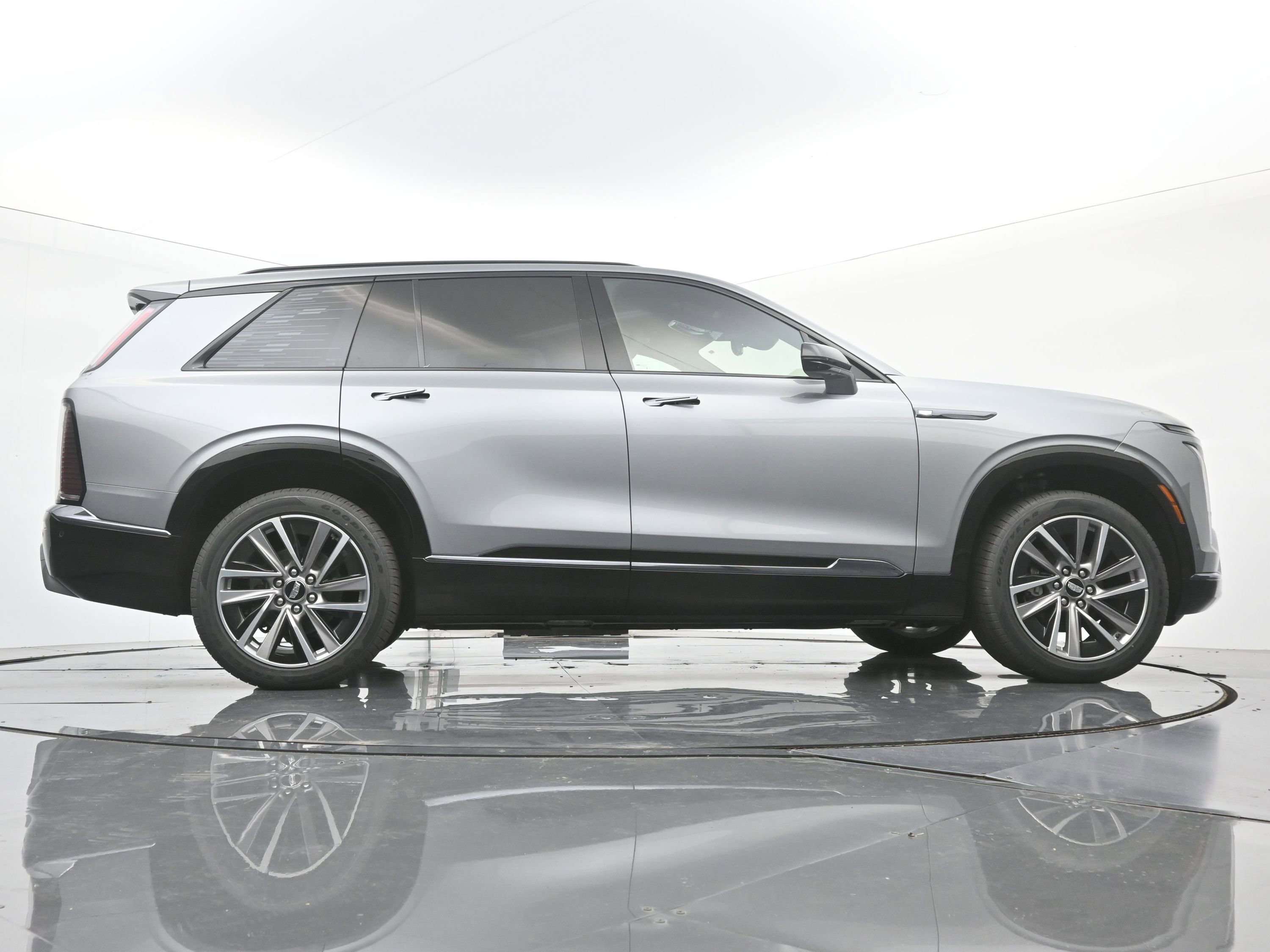 New 2026 Cadillac Vistiq Sport w/ LPO, Floor Liner Package image 20