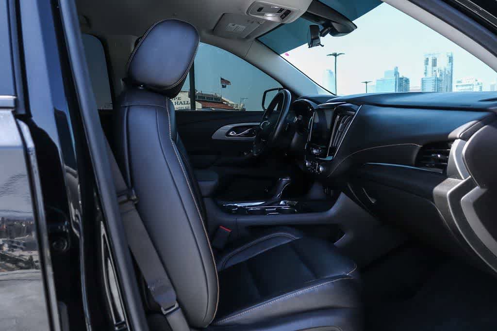 Used 2020 Chevrolet Traverse RS w/ LPO, Floor Liner Package FWD image 16