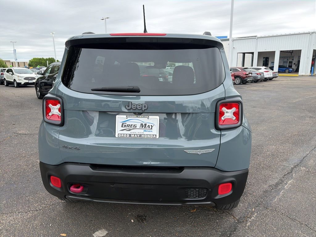 Used 2017 Jeep Renegade Trailhawk image 4