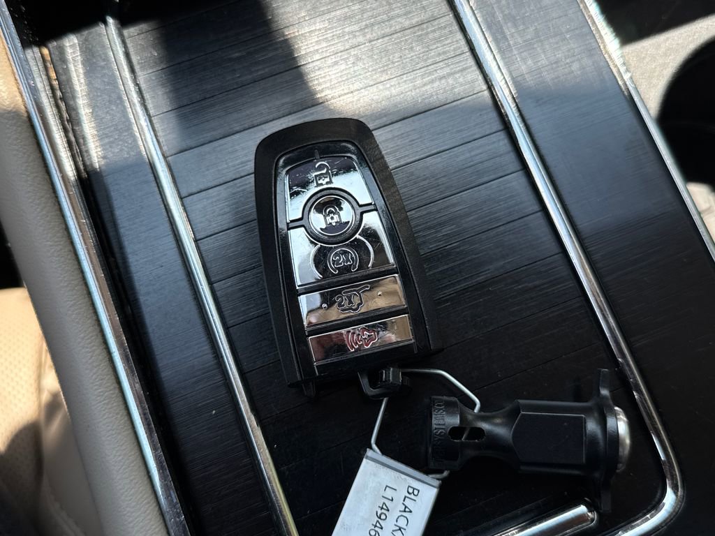 Used 2022 Lincoln Aviator Reserve w/ Equipment Group 201A AWD/4WD image 14