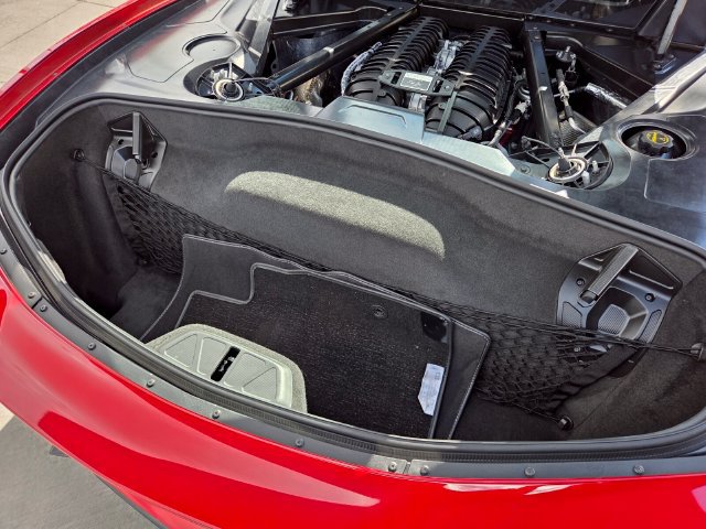 Used 2025 Chevrolet Corvette Z06 RWD image 13