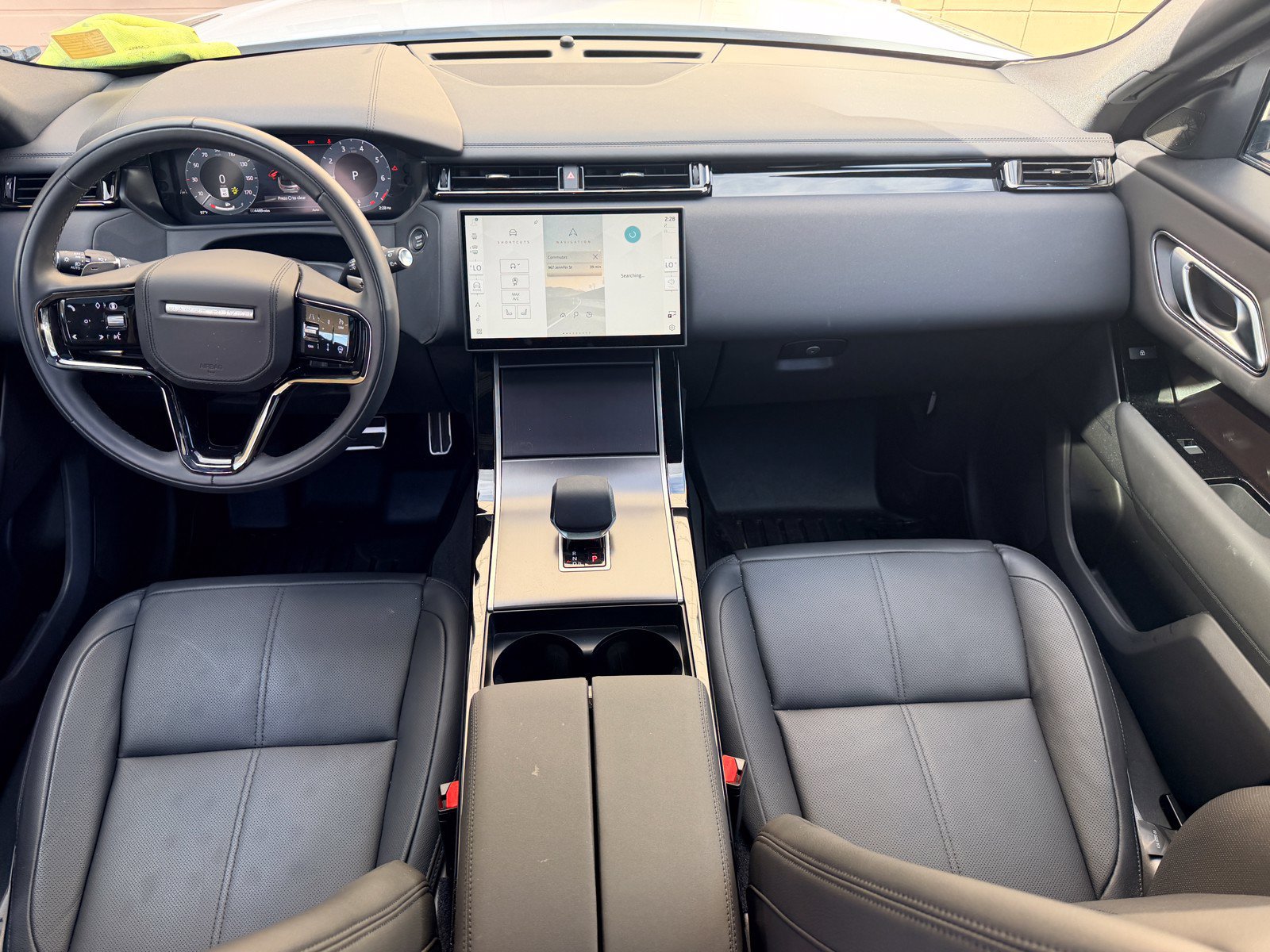 Used 2026 Land Rover Range Rover Velar Dynamic SE AWD/4WD image 23