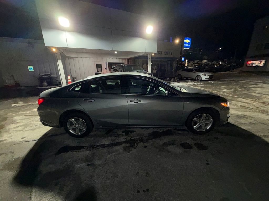 Used 2024 Chevrolet Malibu LT image 6