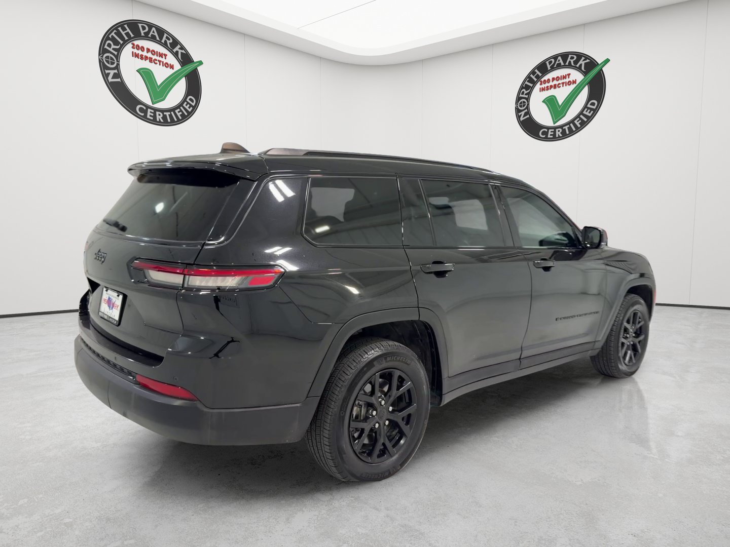 Used 2024 Jeep Grand Cherokee L Laredo AWD/4WD image 26