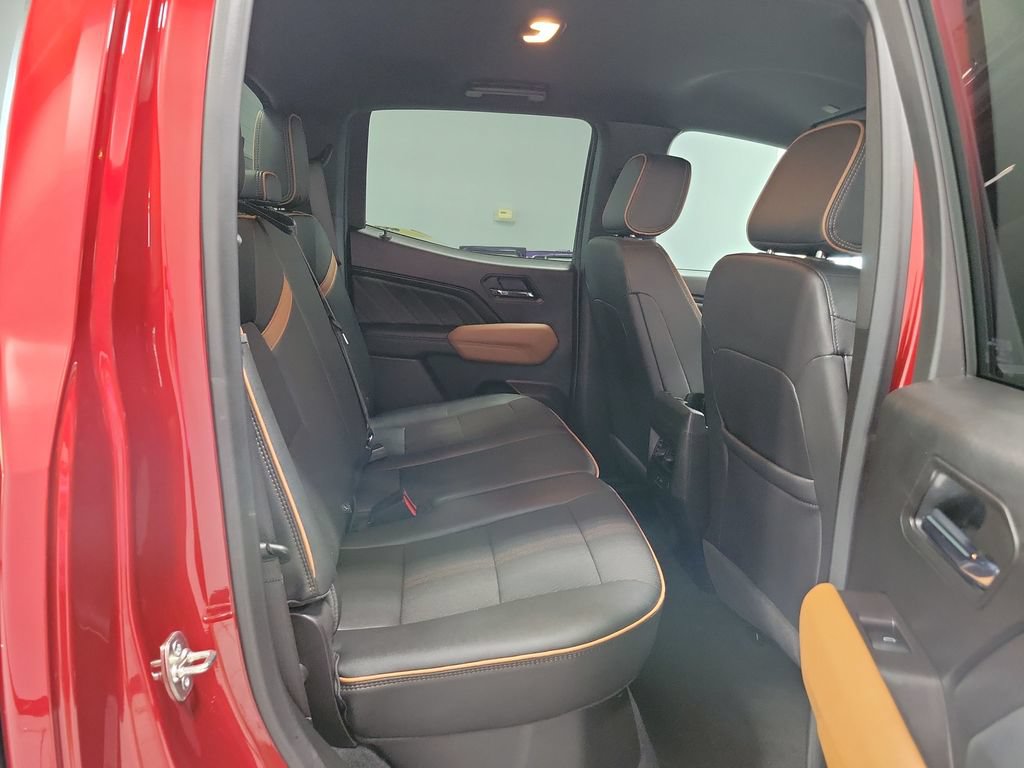 Used 2025 GMC Canyon AT4 w/ Nightfall Edition AWD/4WD image 16