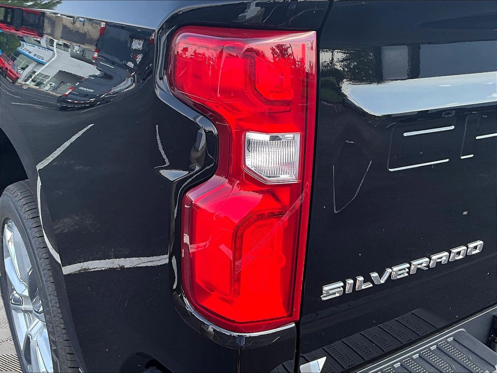 New 2026 Chevrolet Silverado 1500 High Country w/ High Country Premium Package AWD/4WD image 15