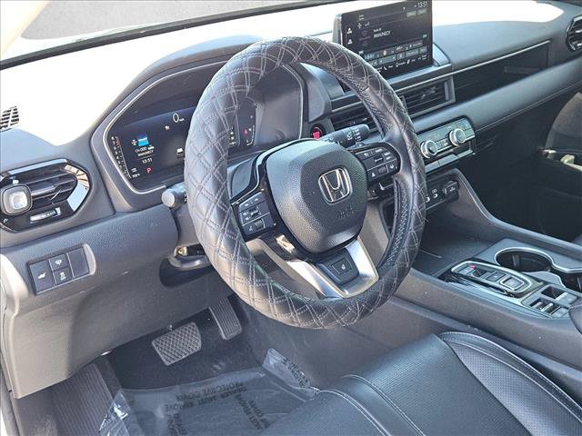 Used 2024 Honda Pilot Elite image 13