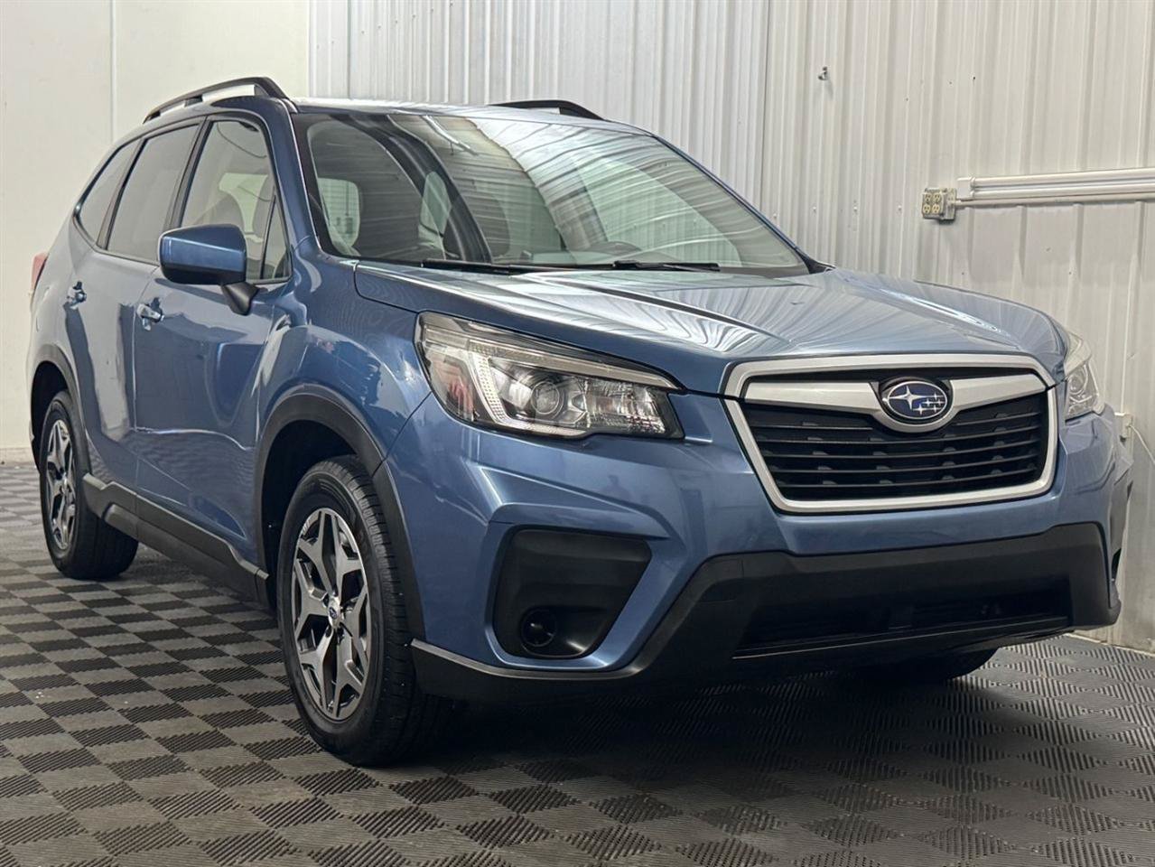 Used 2019 Subaru Forester Premium AWD/4WD image 6