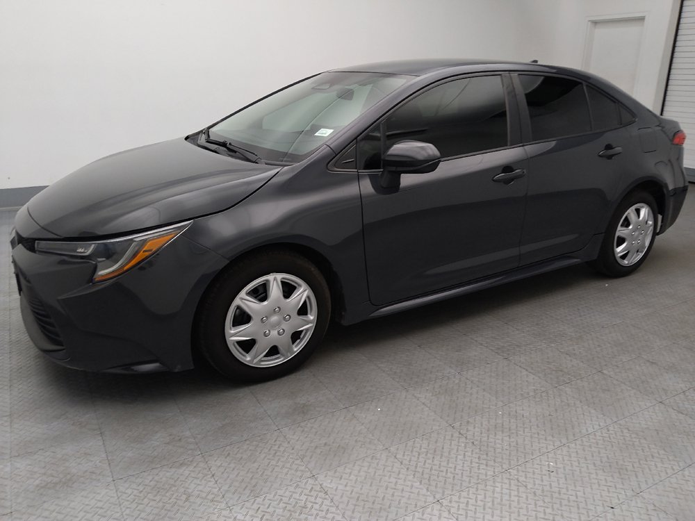 Used 2024 Toyota Corolla LE FWD image 2