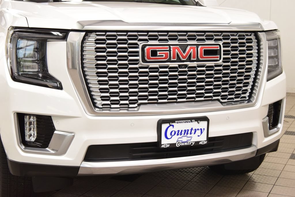 Used 2023 GMC Yukon XL Denali w/ Denali Reserve Package AWD/4WD image 13