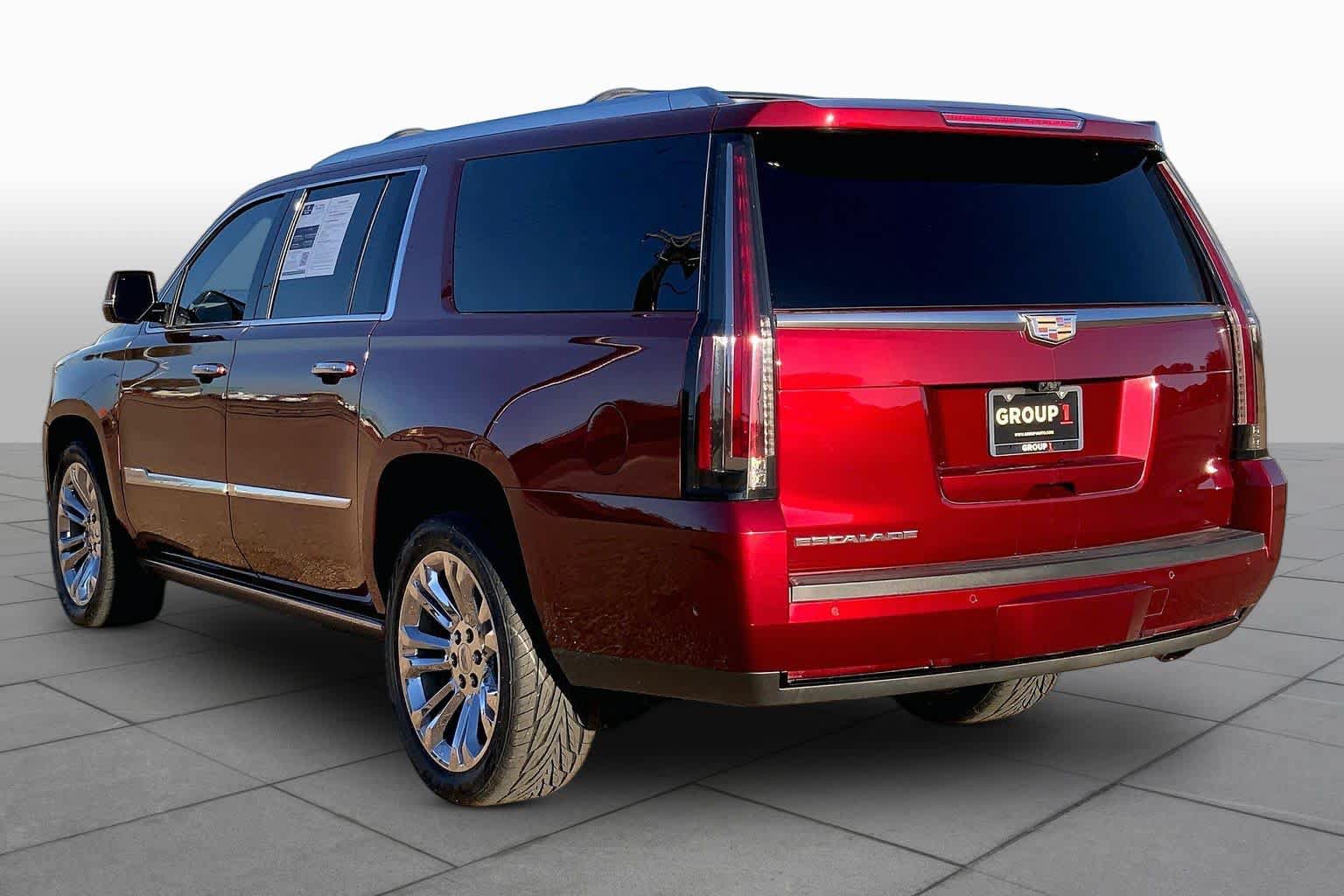 Used 2018 Cadillac Escalade ESV Premium Luxury w/ LPO, Radiant Package AWD/4WD image 10