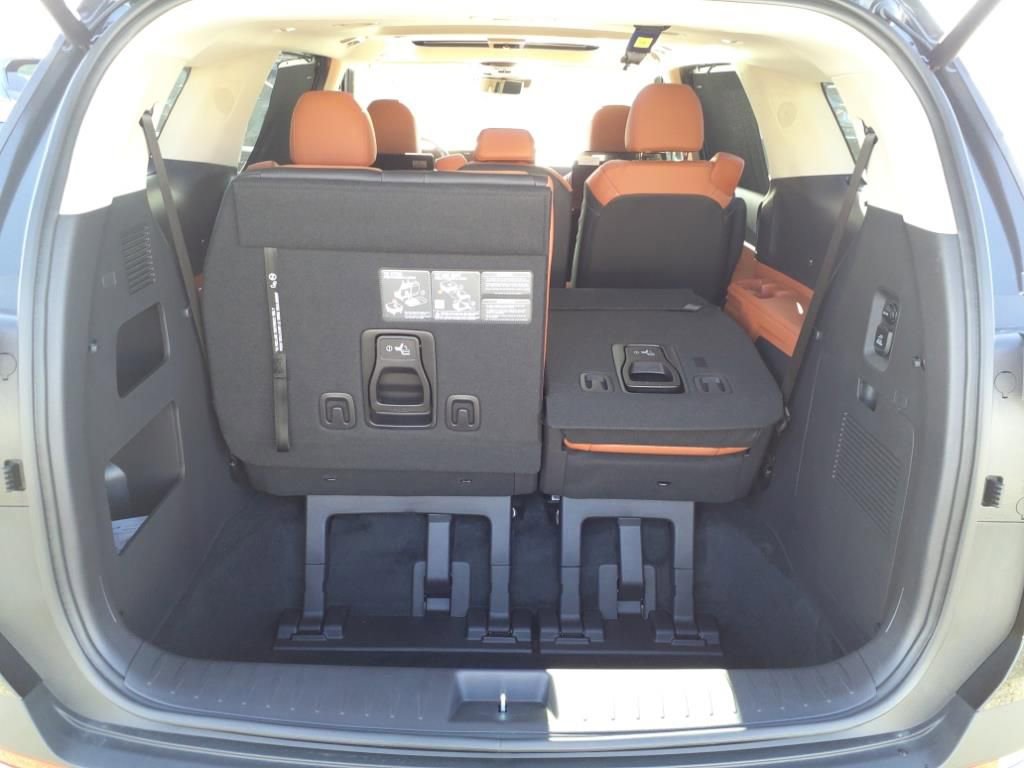 New 2025 Kia Carnival SX Prestige image 15