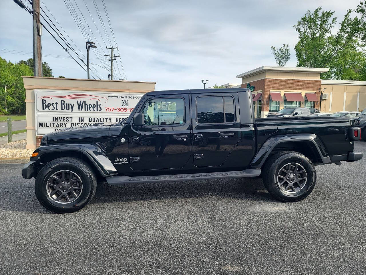 Used 2021 Jeep Gladiator Overland w/ Popular Equipment Package image 4