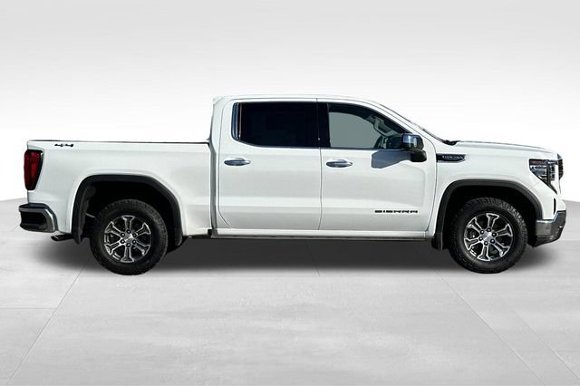 Used 2024 GMC Sierra 1500 SLT AWD/4WD image 3