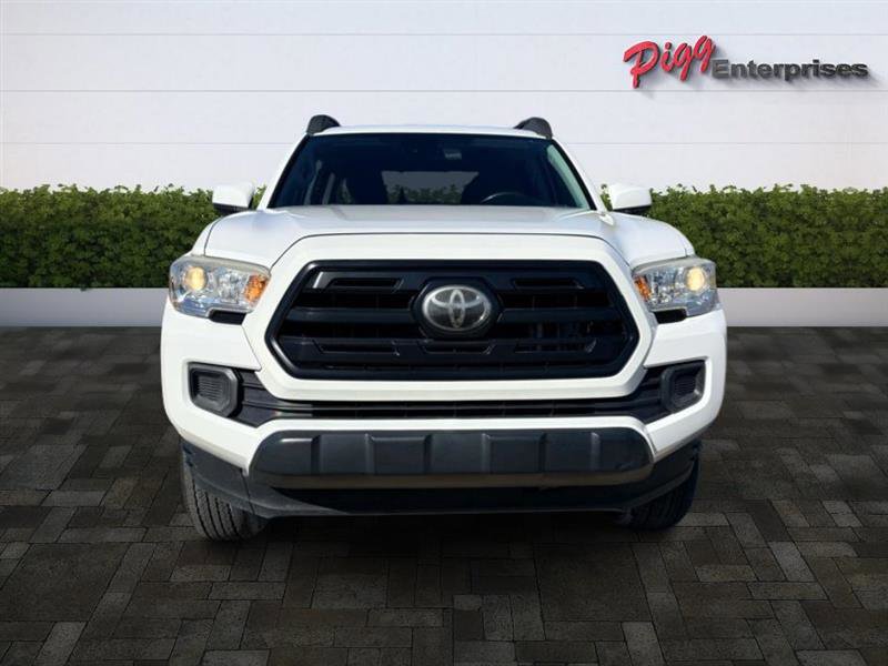 Used 2019 Toyota Tacoma SR image 5