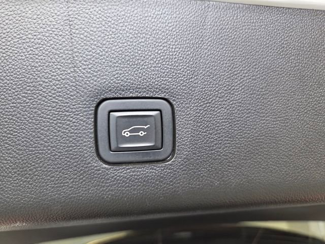 Used 2019 Chevrolet Traverse LT image 15