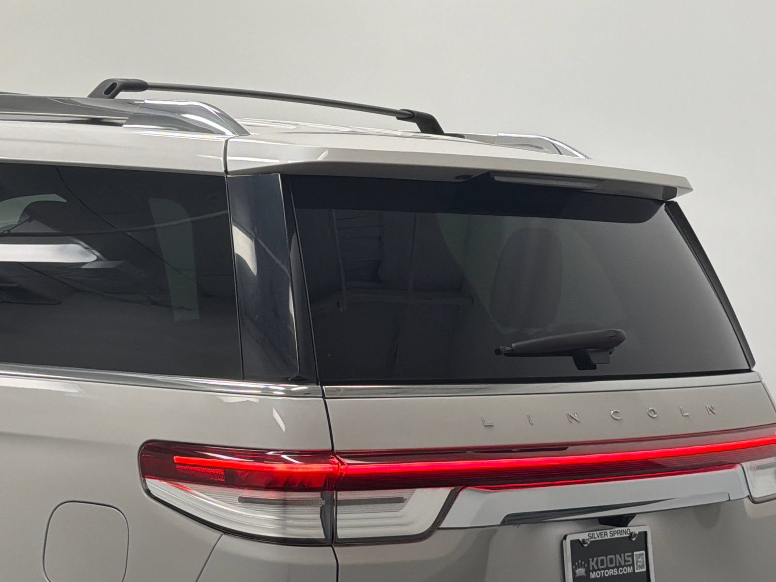 Certified 2023 Lincoln Navigator Reserve AWD/4WD image 8