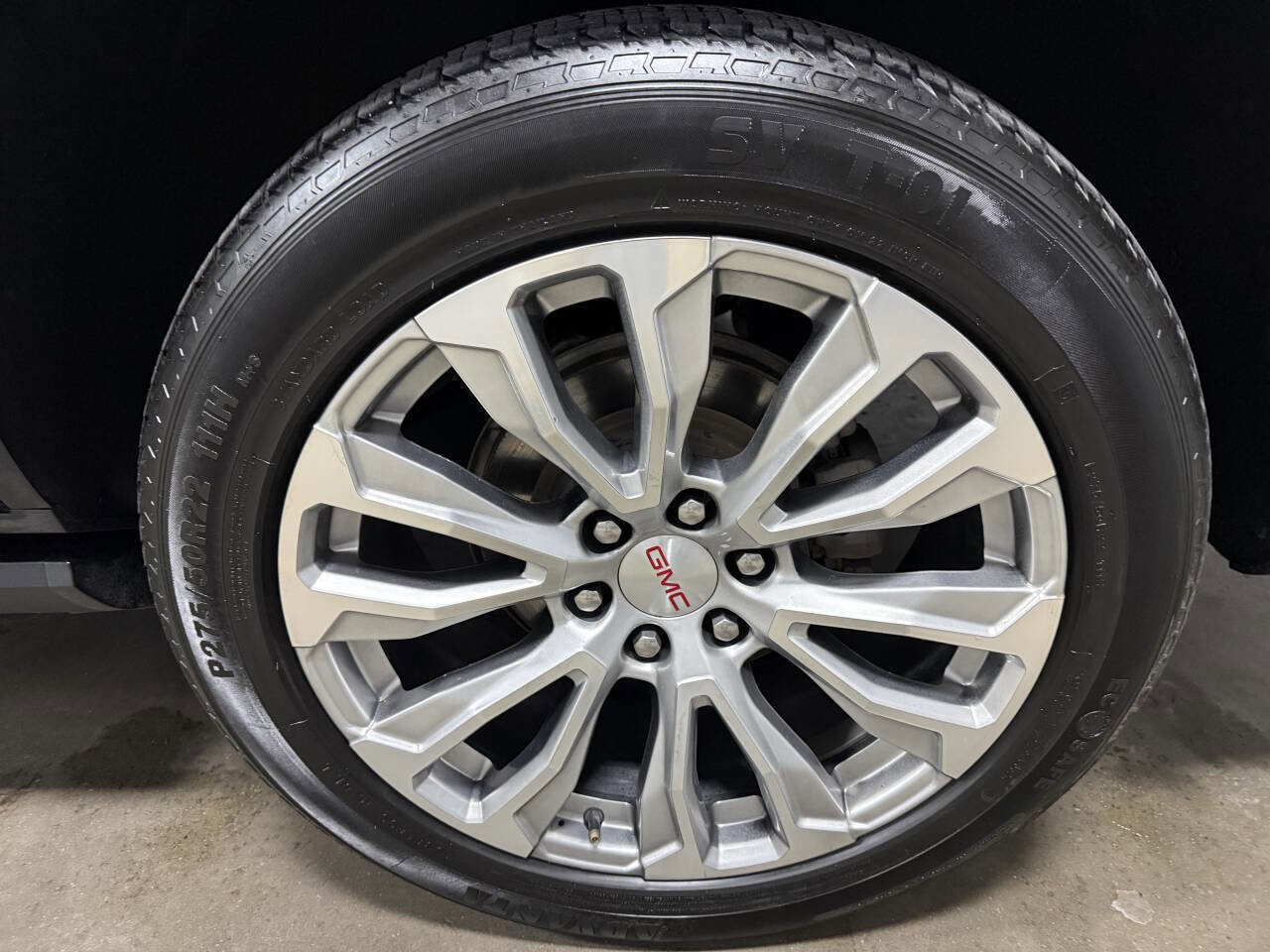 Used 2023 GMC Yukon Denali AWD/4WD image 9