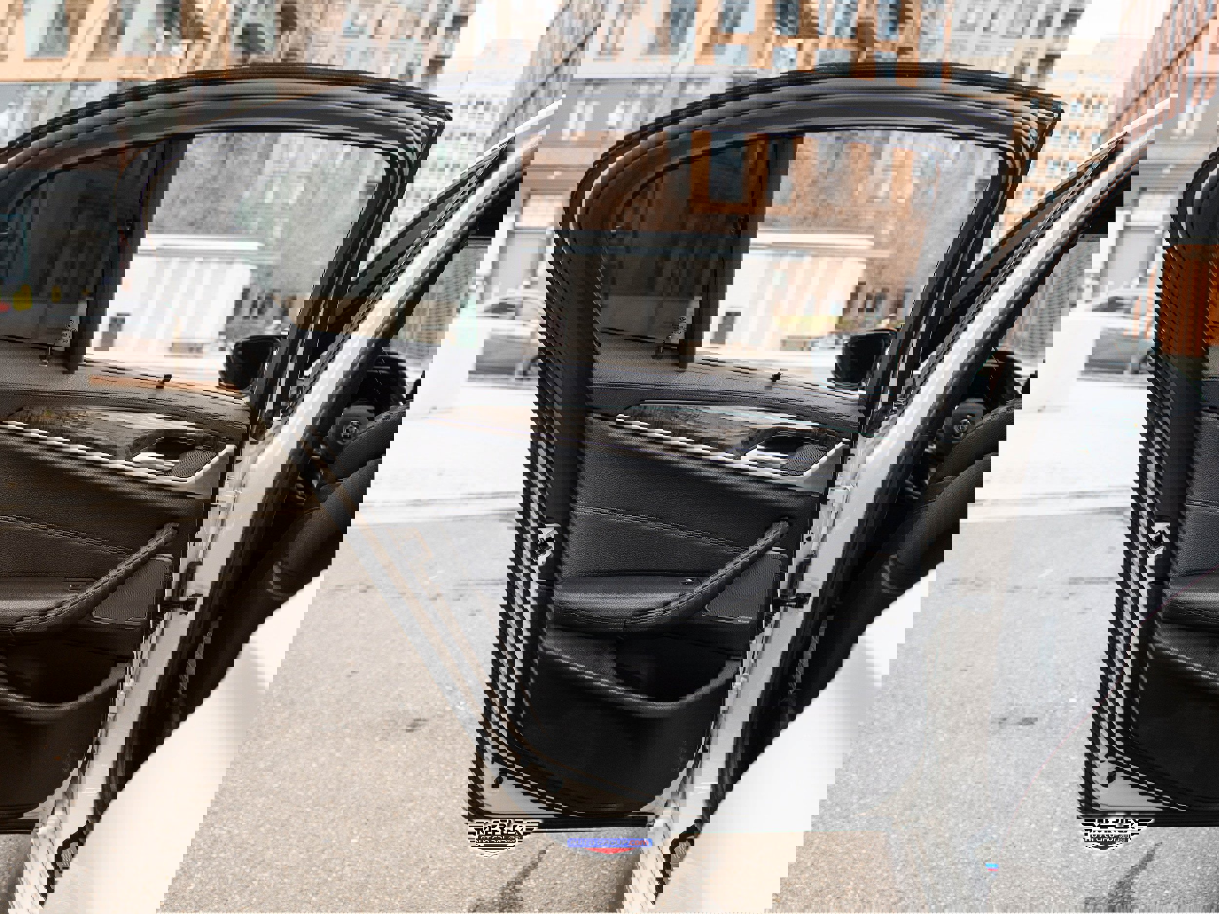 Used 2018 BMW 540i xDrive w/ M Sport Package image 48