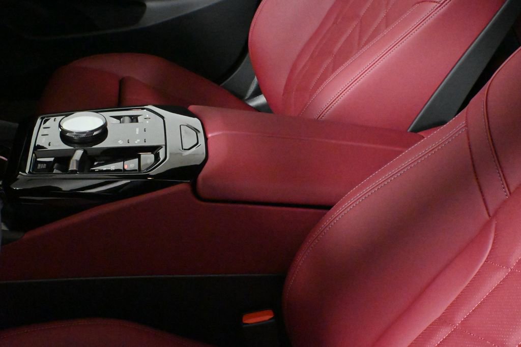 Used 2026 BMW 530i xDrive w/ Premium Package image 25