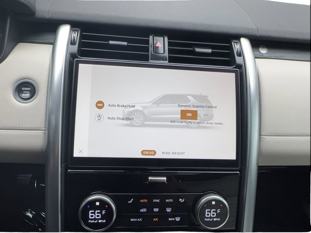 Used 2023 Land Rover Discovery Metropolitan Edition AWD/4WD image 49
