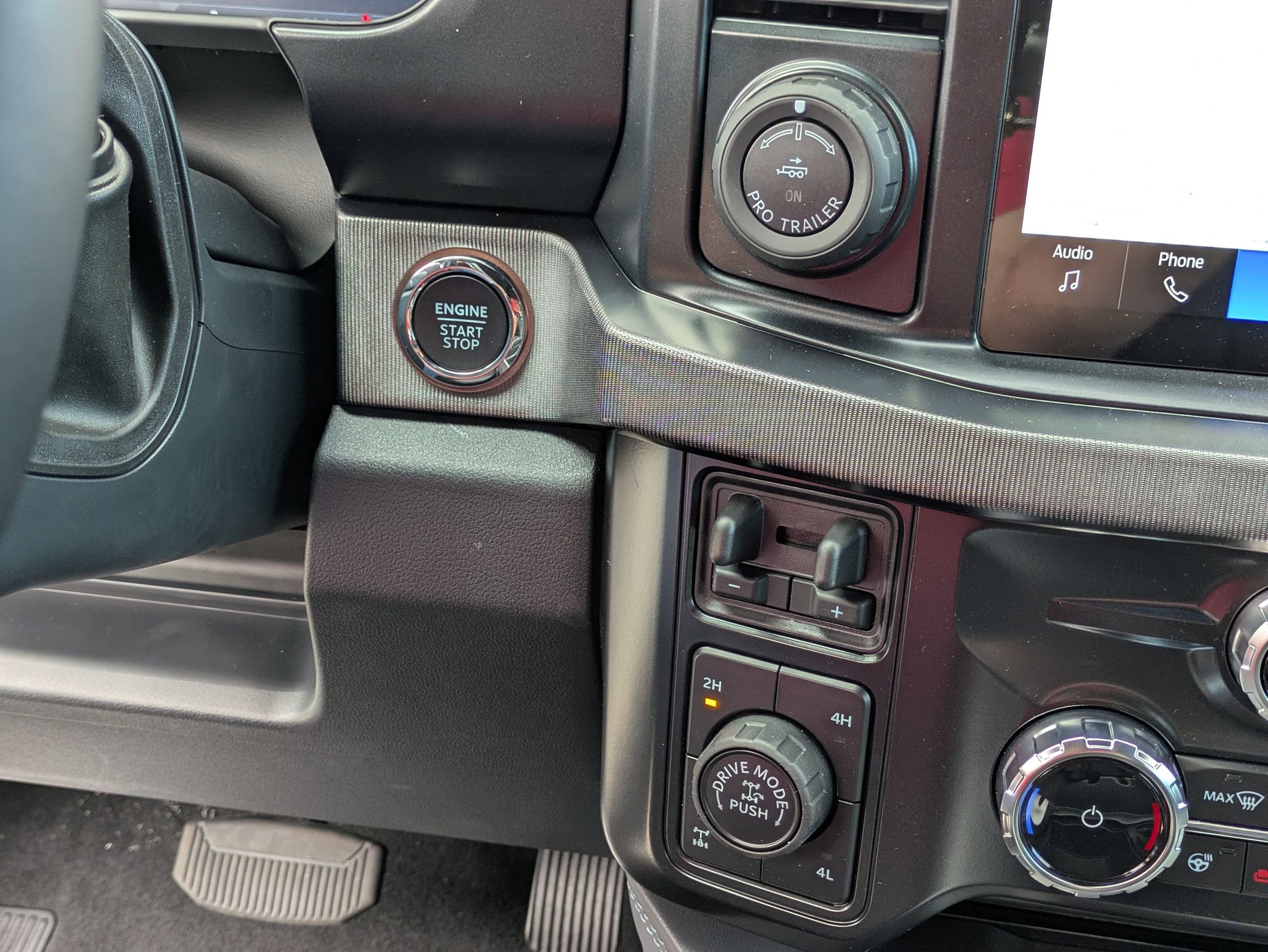 New 2026 Ford F250 Platinum w/ Tremor Off-Road Package image 25