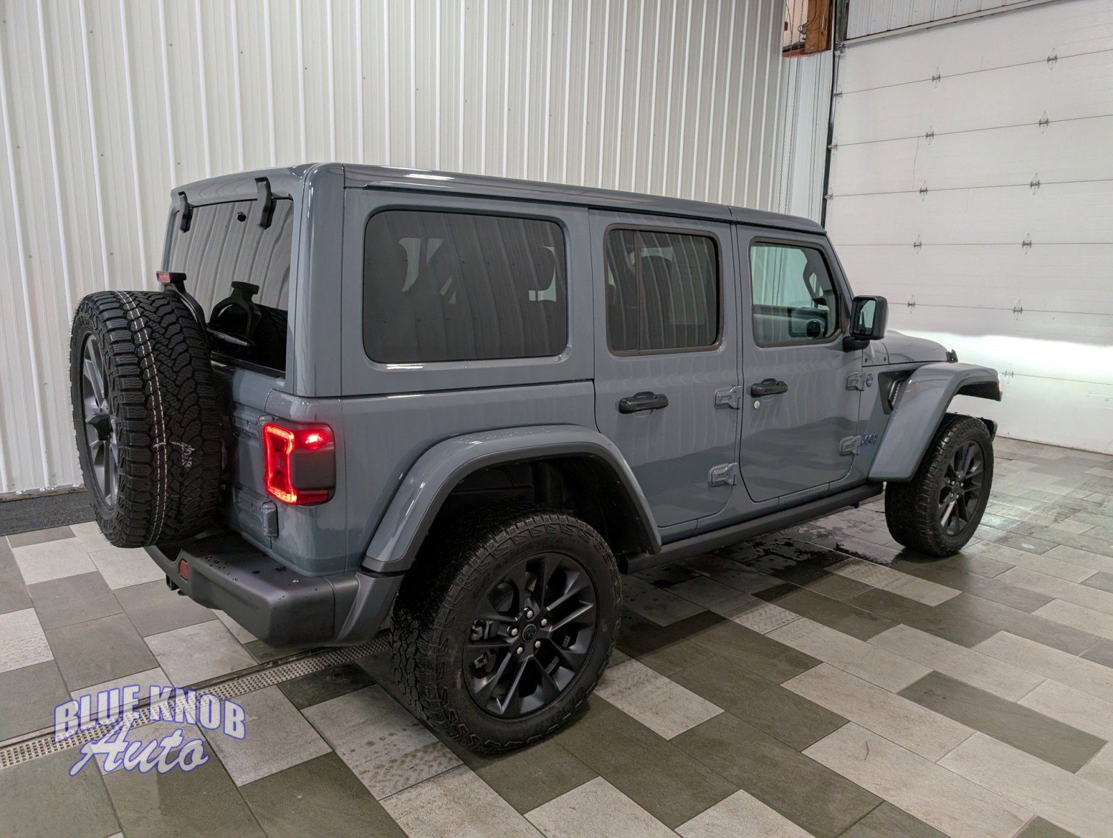 Used 2025 Jeep Wrangler Backcountry image 4