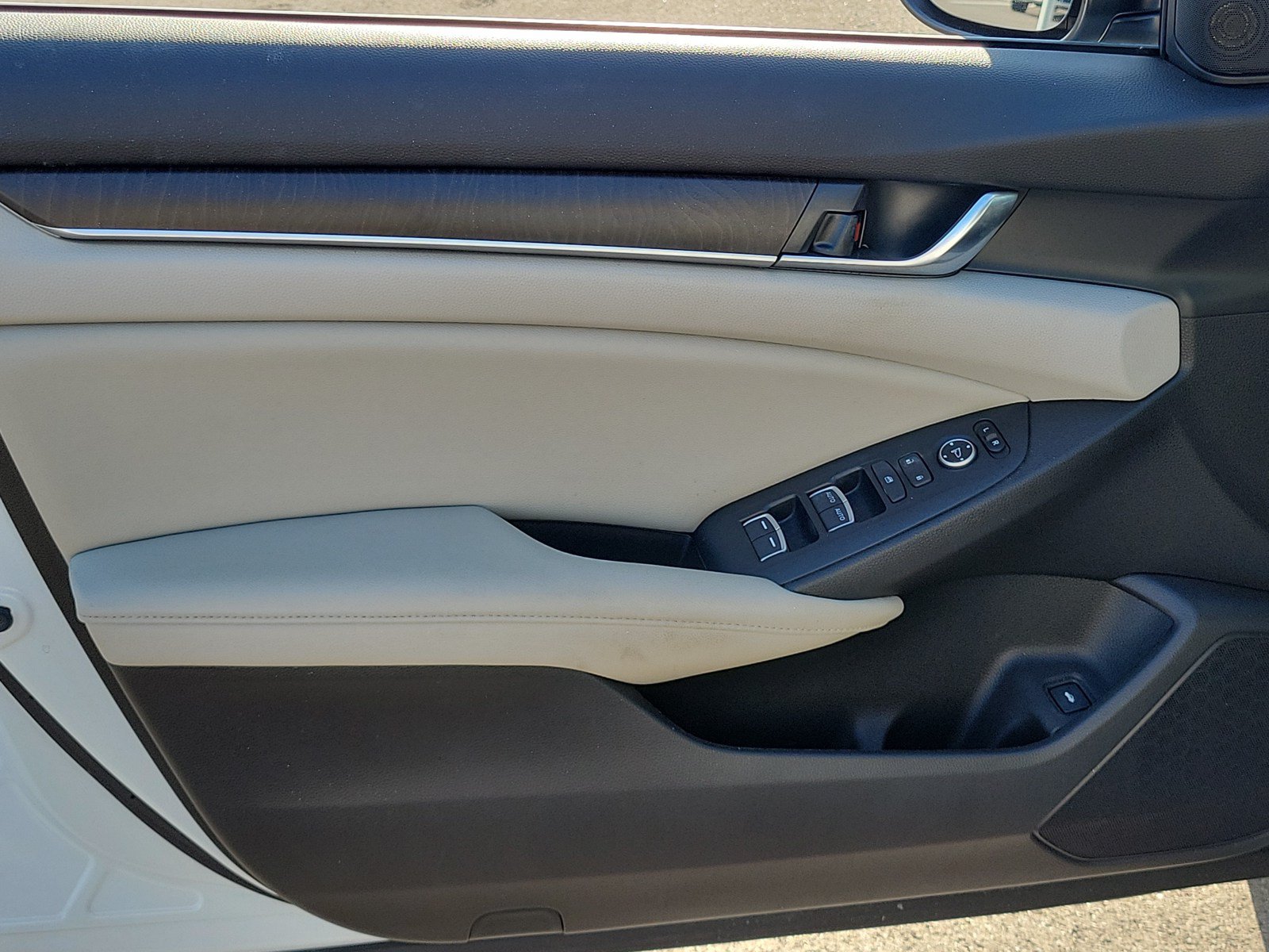 Used 2020 Honda Accord EX image 13