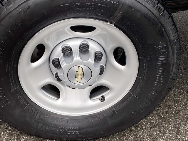 Used 2025 Chevrolet Express 2500 w/ Driver Convenience Package RWD image 31