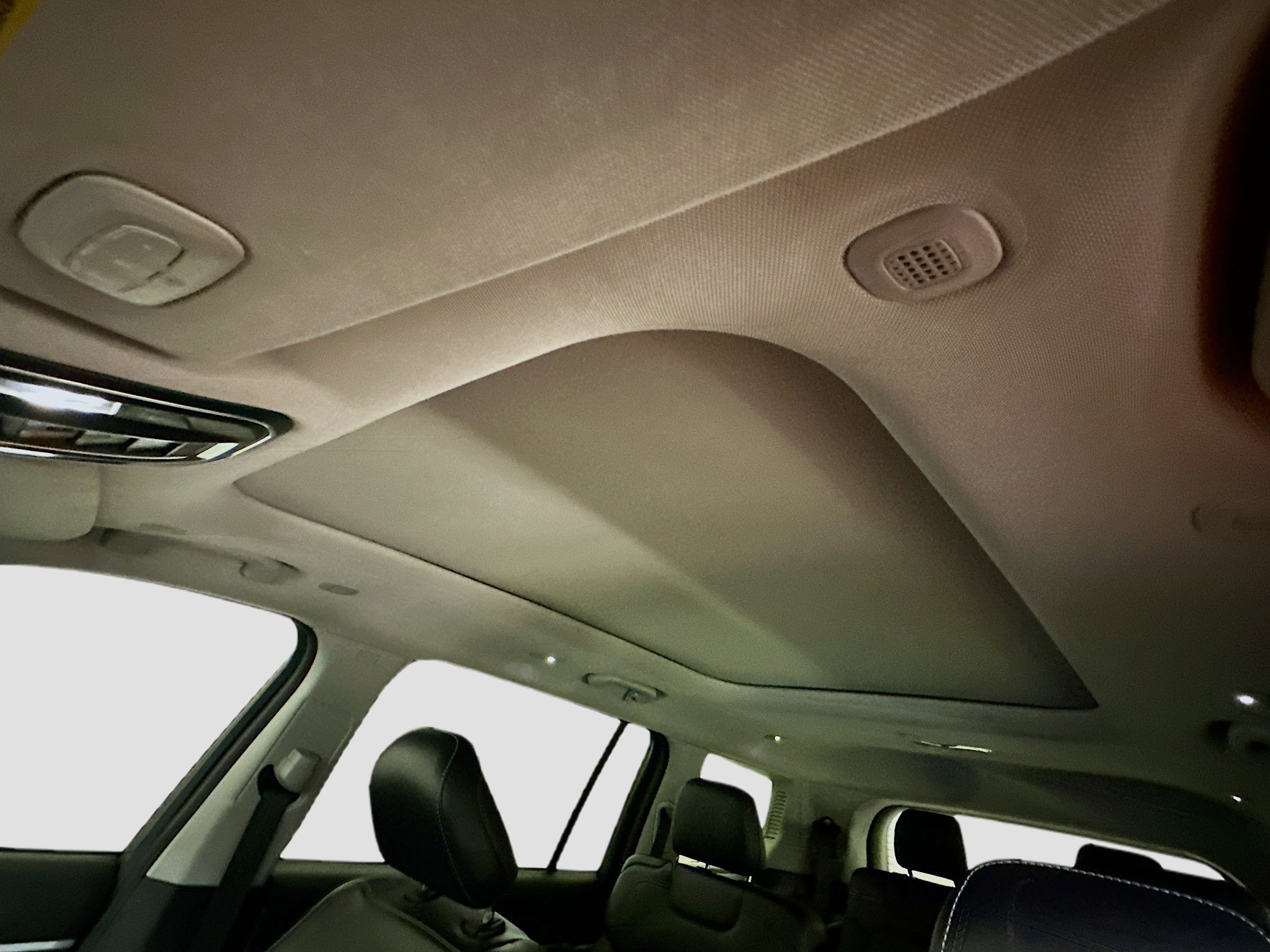 Used 2023 Jeep Grand Cherokee L Limited w/ Black Appearance Package image 27